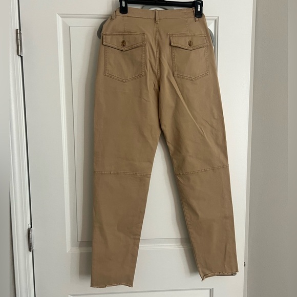 Banana Republic Women’s straight leg Khaki Chinos - Picture 6 of 8